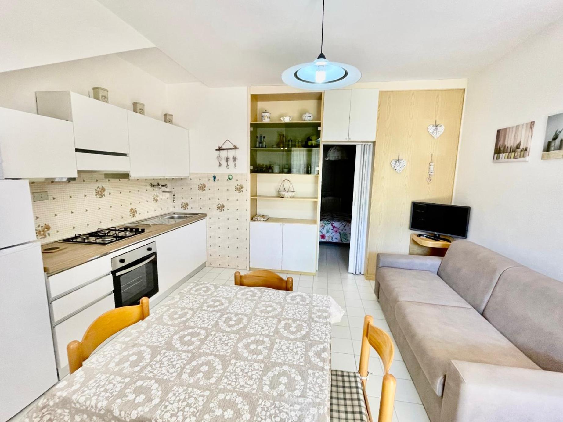 Appartamenti Via Dei Cipressi Marina Di Bibbona Buitenkant foto