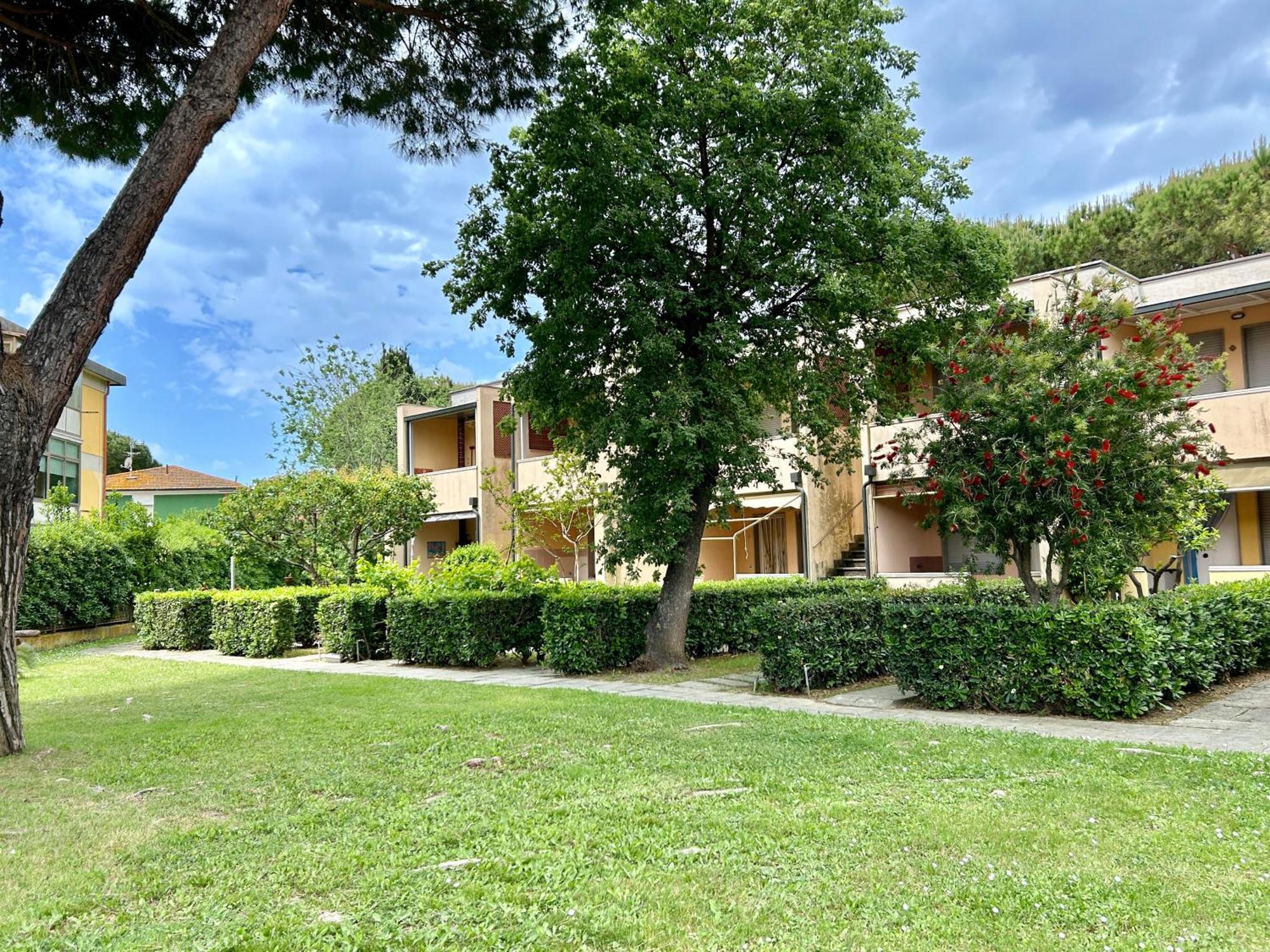 Appartamenti Via Dei Cipressi Marina Di Bibbona Buitenkant foto